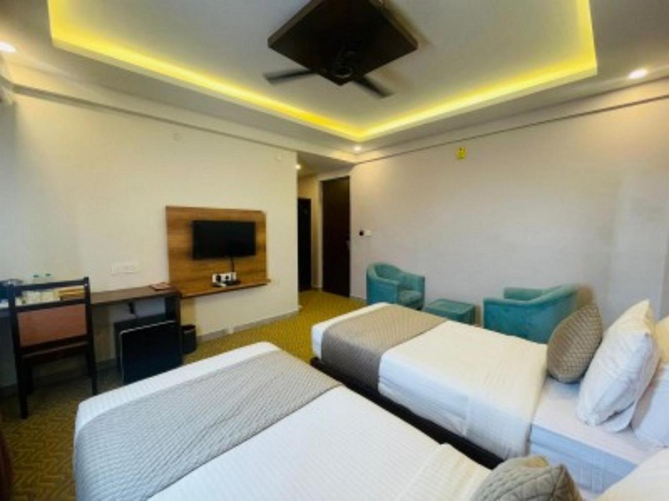 Vovo Hotels Yelahanka Exterior photo