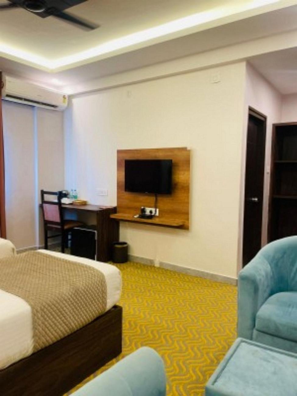 Vovo Hotels Yelahanka Exterior photo