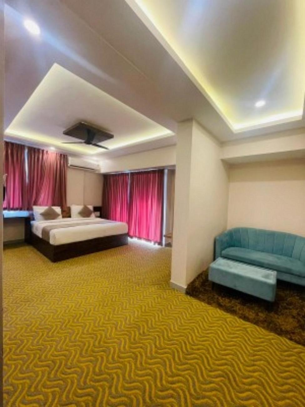 Vovo Hotels Yelahanka Exterior photo