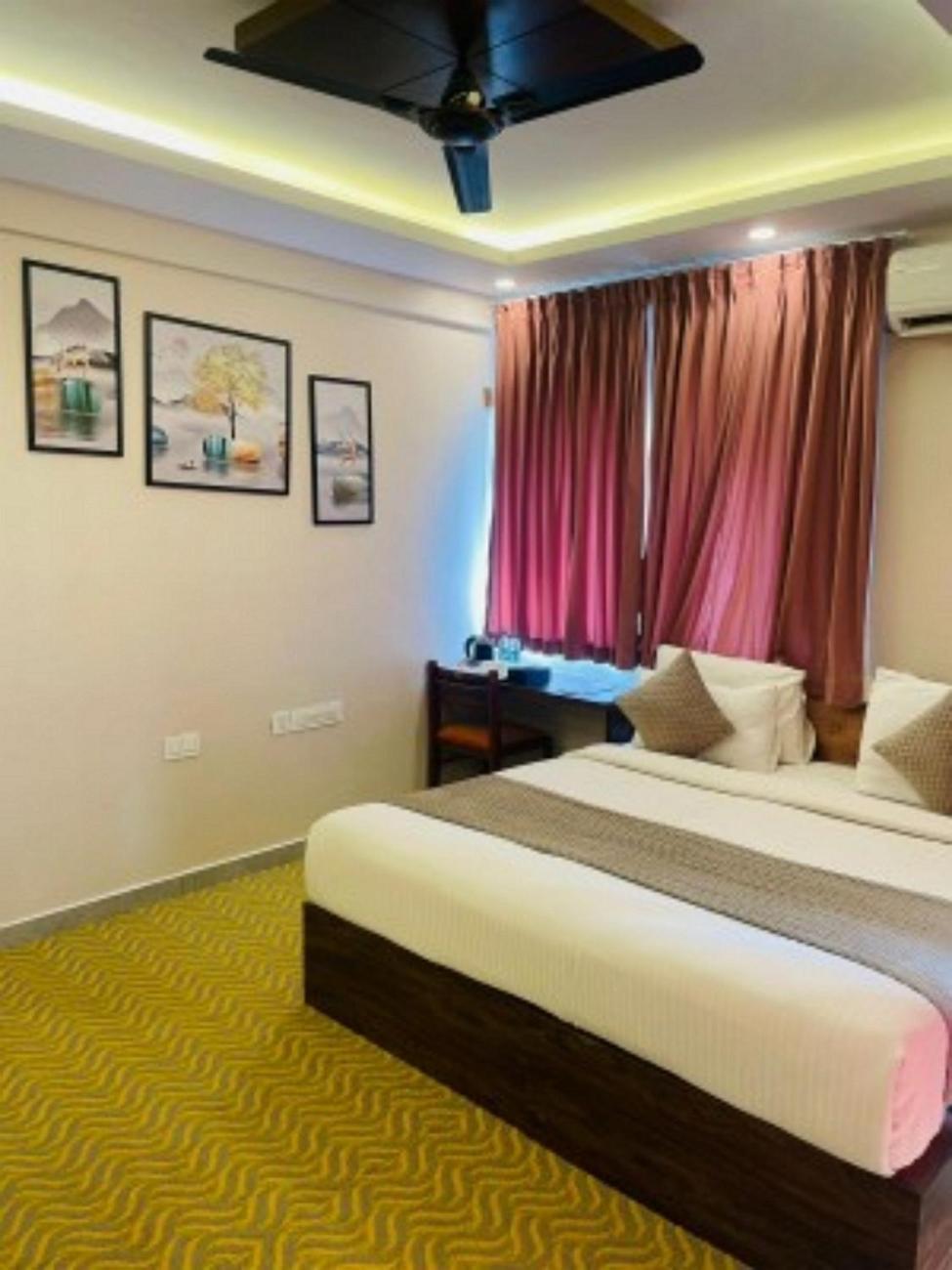Vovo Hotels Yelahanka Exterior photo