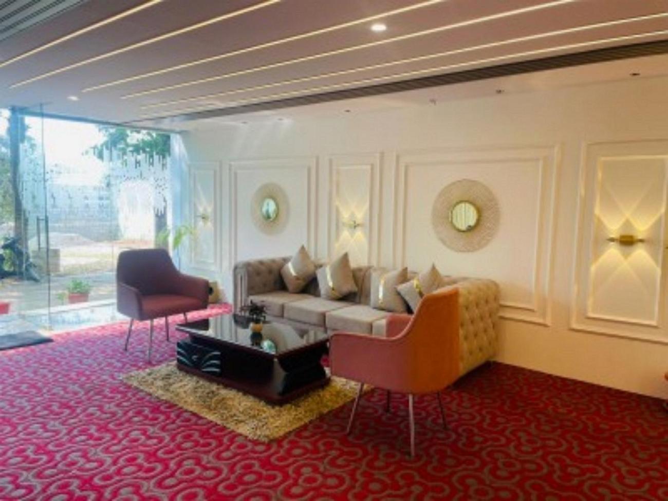Vovo Hotels Yelahanka Exterior photo
